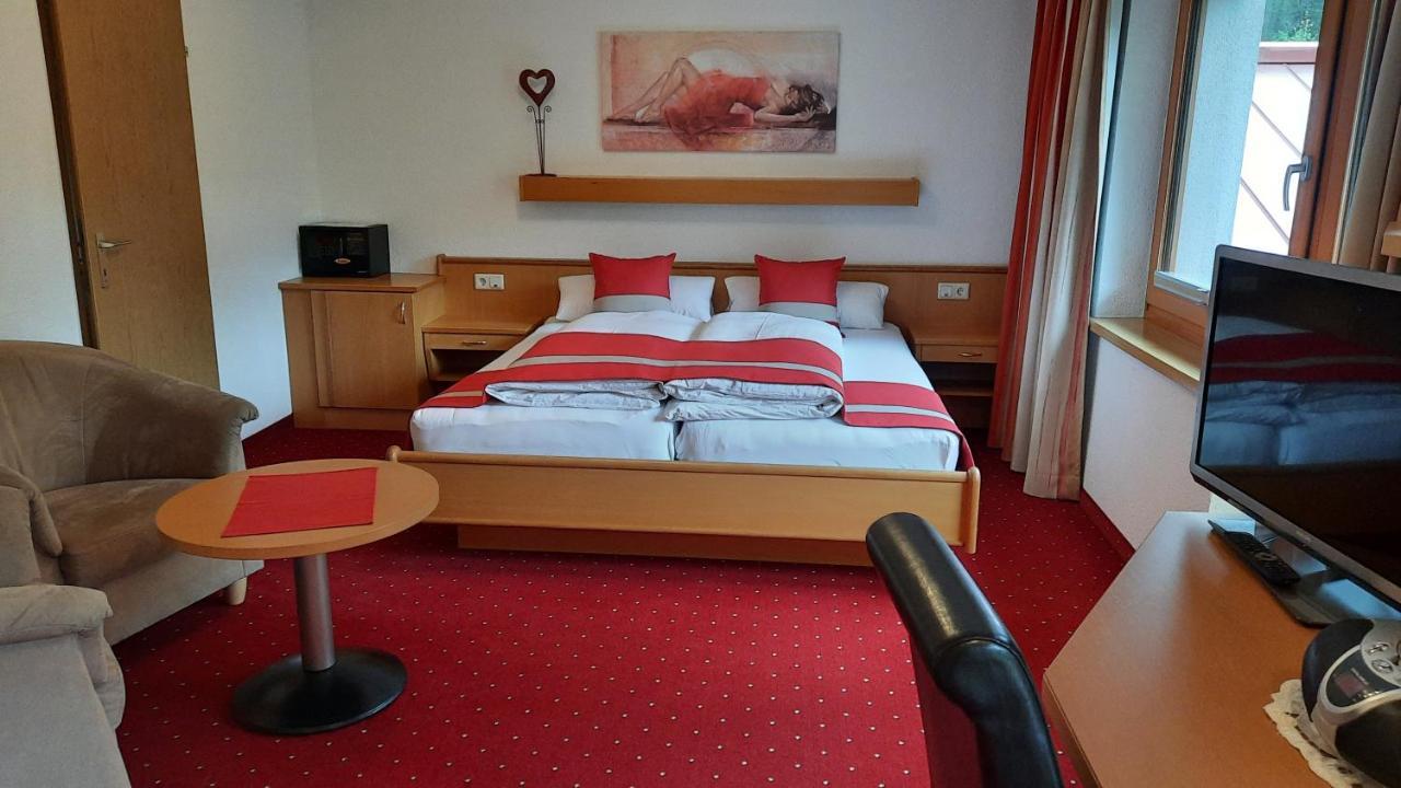Gaestehaus Almrausch, Ferienanlage Mit Pool Nassereith Zewnętrze zdjęcie
