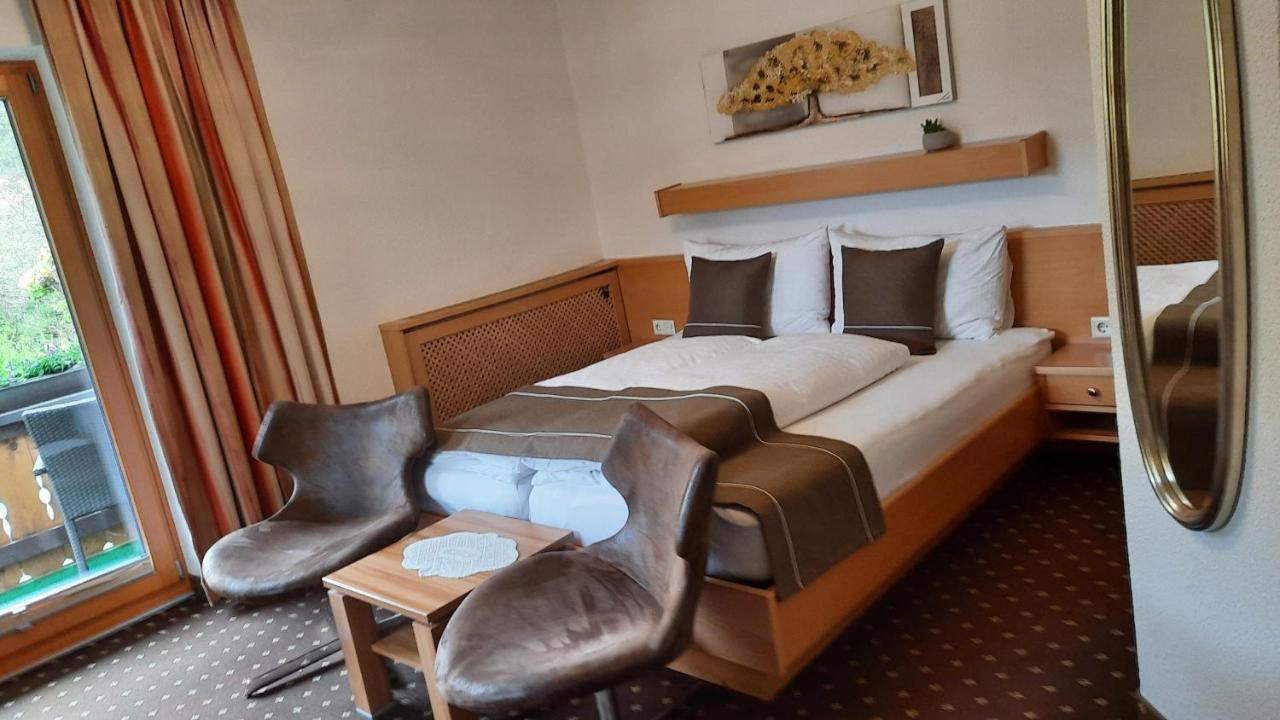 Gaestehaus Almrausch, Ferienanlage Mit Pool Nassereith Zewnętrze zdjęcie