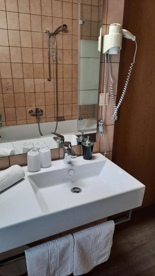 Gaestehaus Almrausch, Ferienanlage Mit Pool Nassereith Zewnętrze zdjęcie
