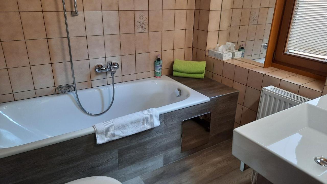 Gaestehaus Almrausch, Ferienanlage Mit Pool Nassereith Zewnętrze zdjęcie