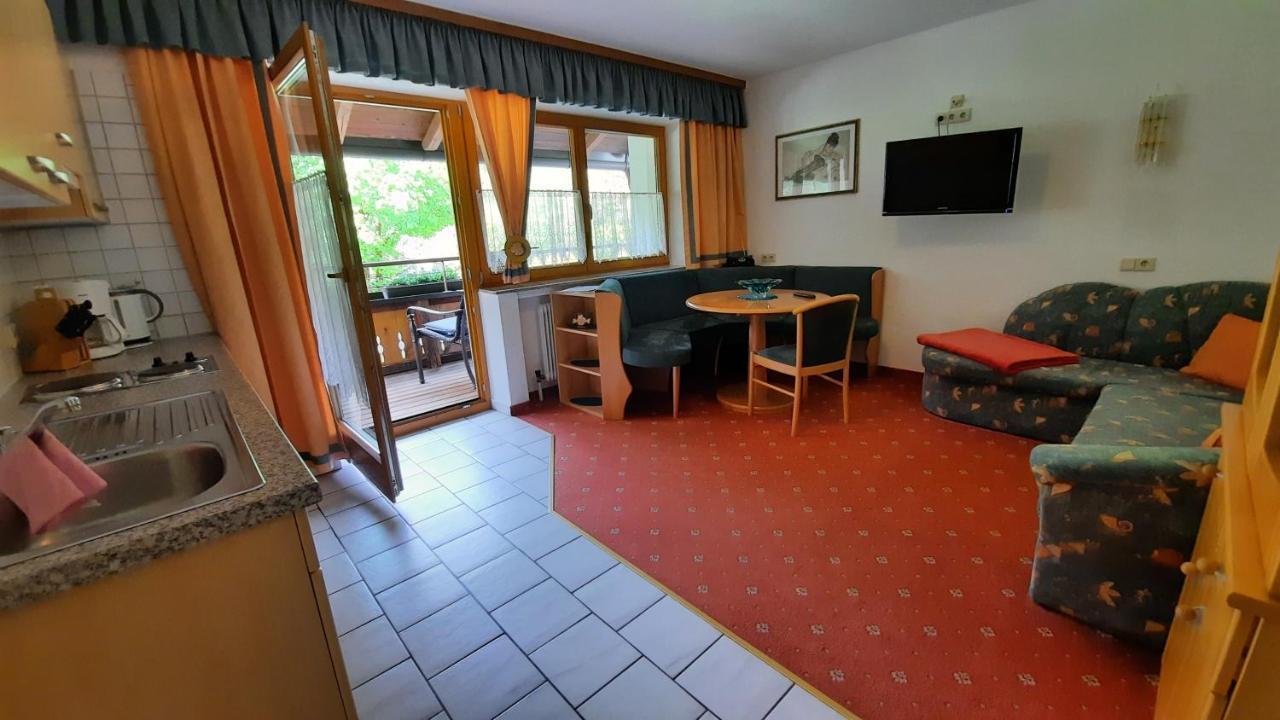 Gaestehaus Almrausch, Ferienanlage Mit Pool Nassereith Zewnętrze zdjęcie