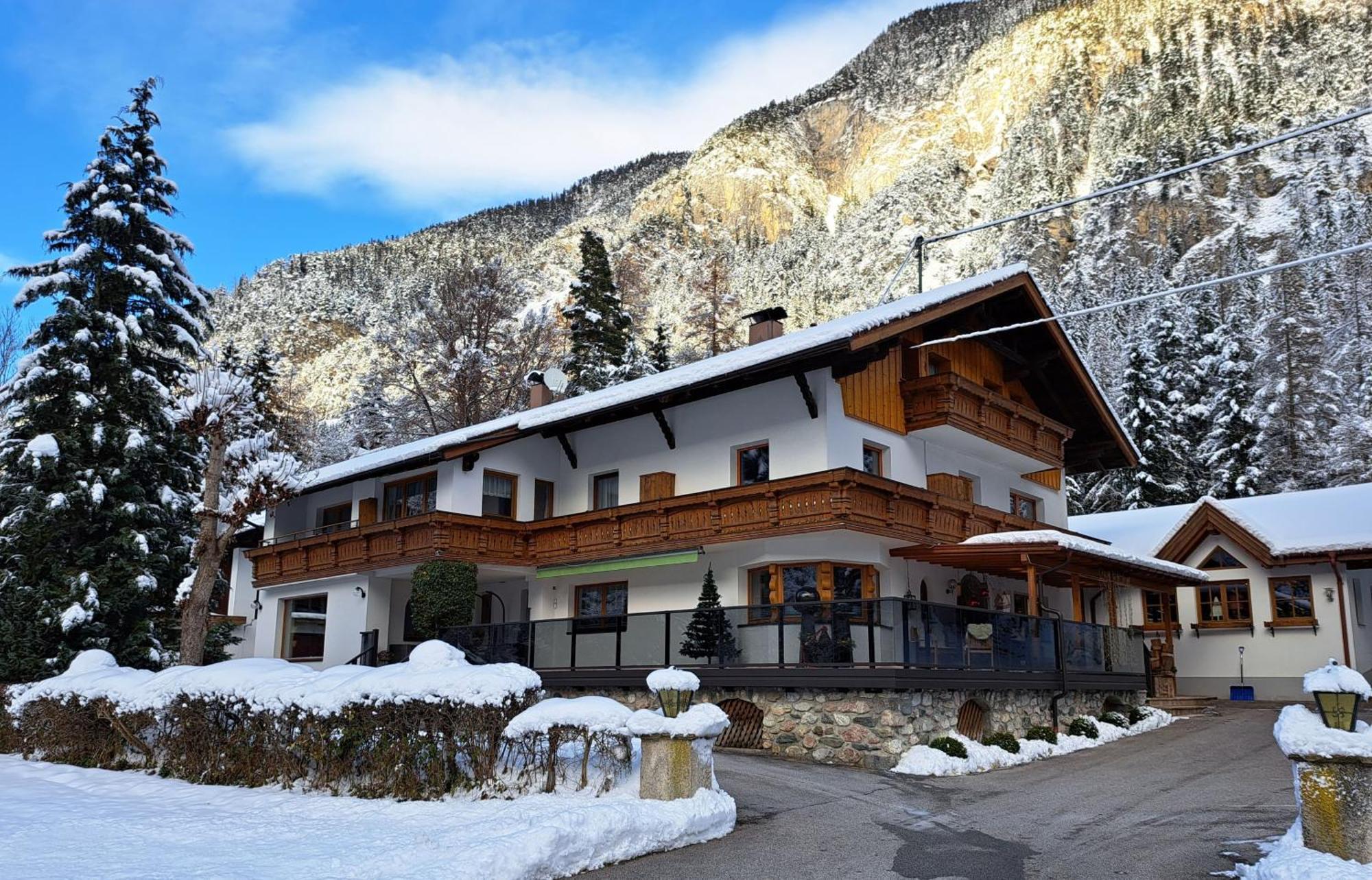 Gaestehaus Almrausch, Ferienanlage Mit Pool Nassereith Zewnętrze zdjęcie