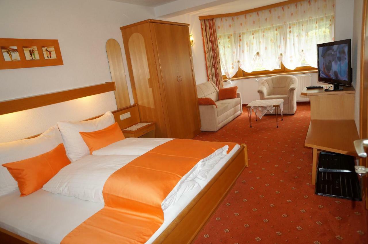 Gaestehaus Almrausch, Ferienanlage Mit Pool Nassereith Zewnętrze zdjęcie