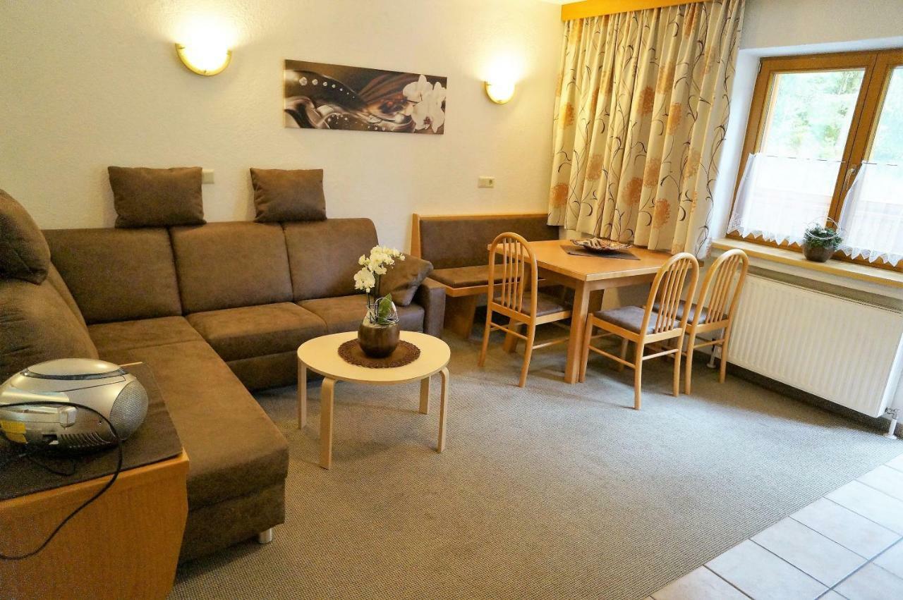 Gaestehaus Almrausch, Ferienanlage Mit Pool Nassereith Zewnętrze zdjęcie
