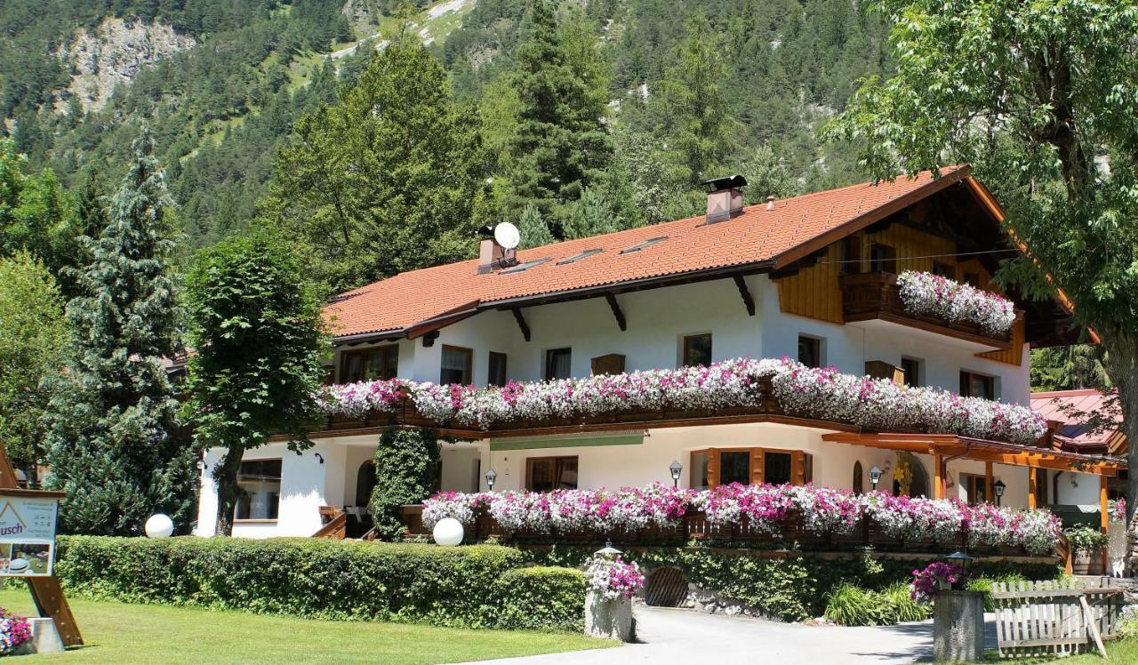 Gaestehaus Almrausch, Ferienanlage Mit Pool Nassereith Zewnętrze zdjęcie