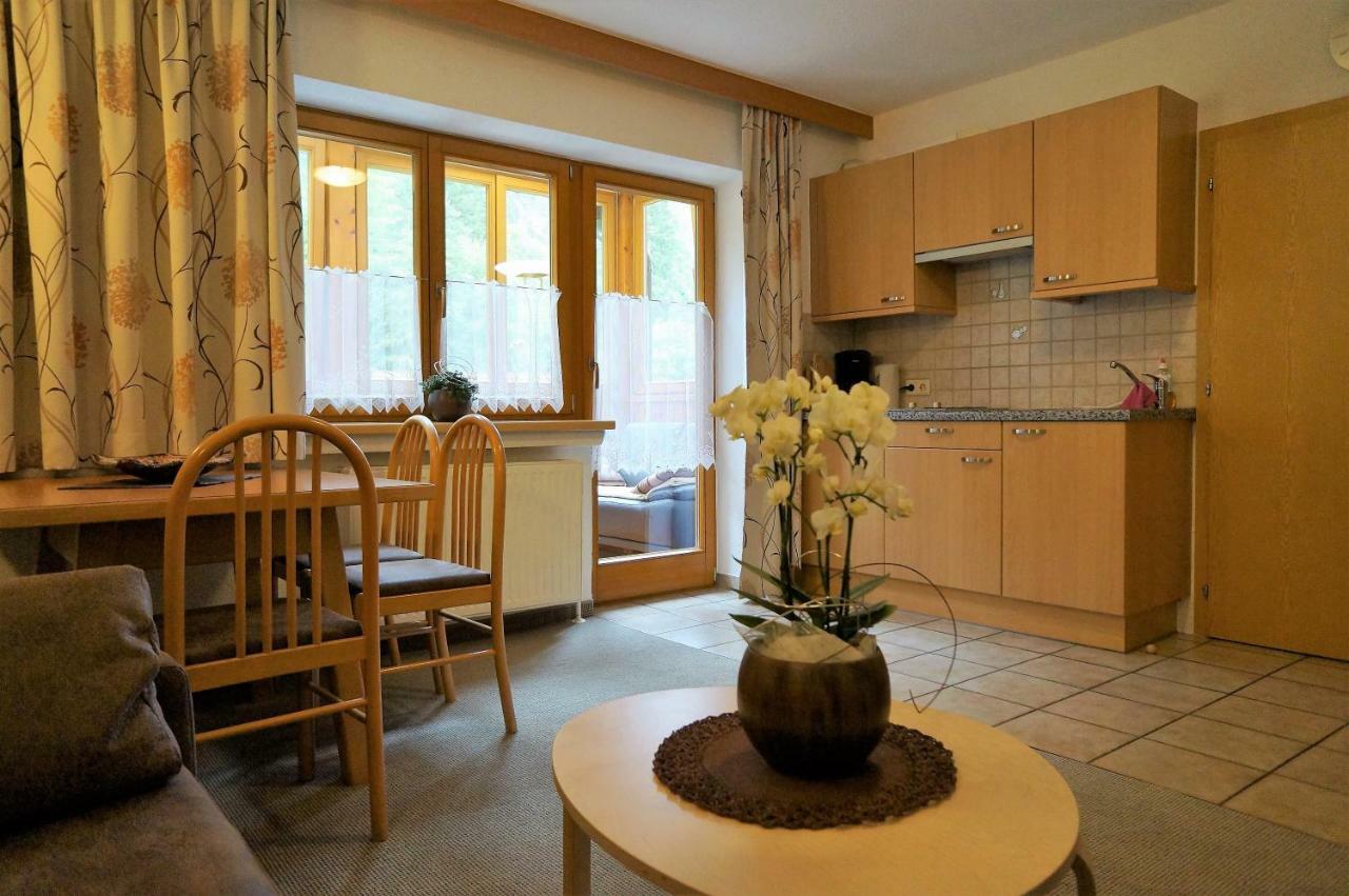 Gaestehaus Almrausch, Ferienanlage Mit Pool Nassereith Zewnętrze zdjęcie