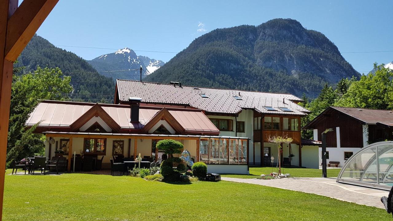Gaestehaus Almrausch, Ferienanlage Mit Pool Nassereith Zewnętrze zdjęcie